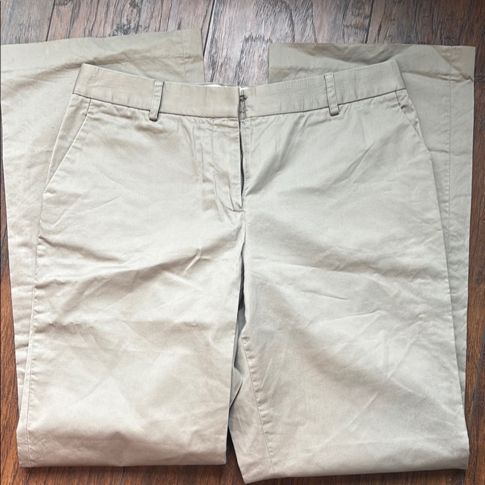 Women’s lightweight j crew chinos. Wide leg.